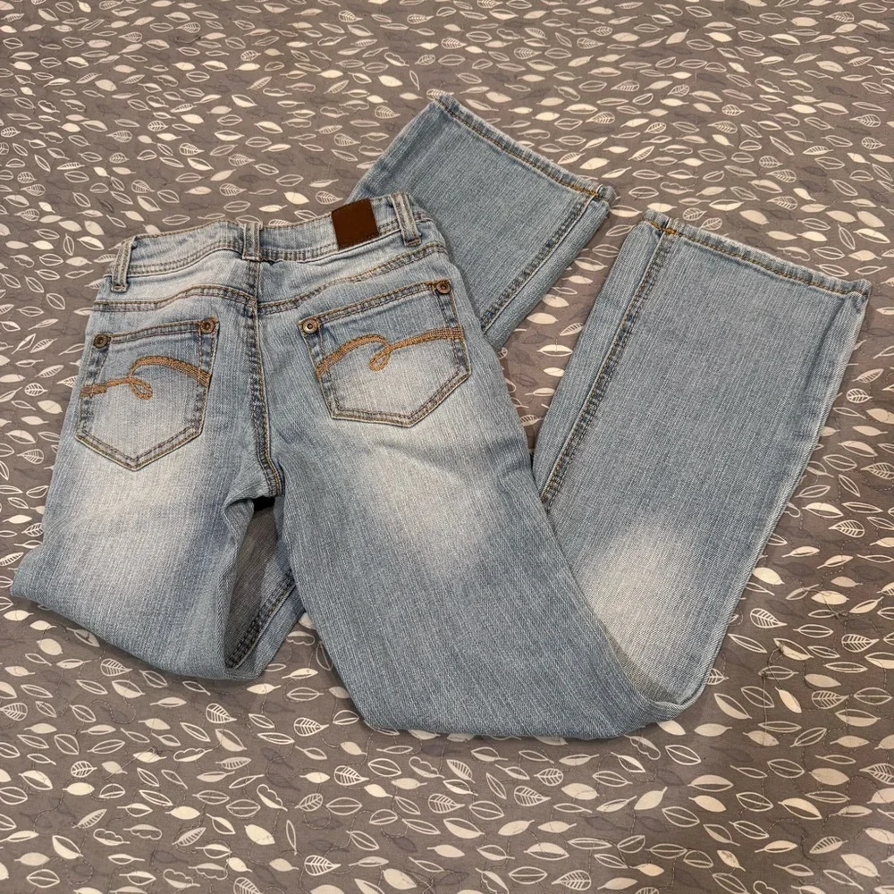JUSTICE Girls’ Faded Blue Jeans, size 10S